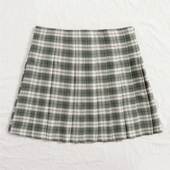 Ladies Plus Pleated Skirt - Picture 3 of 4